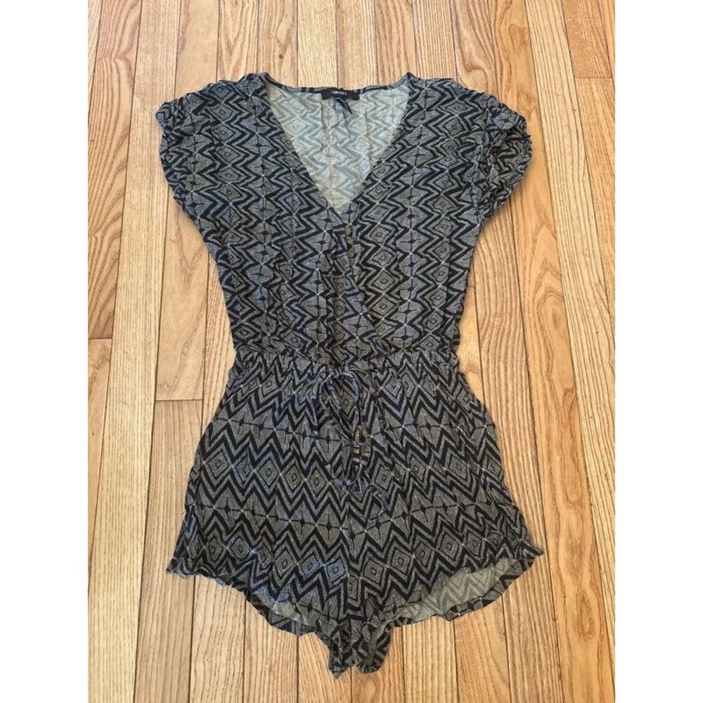 Women’s juniors romper black brown Aztec zigzag vneck drawstring pockets tshirt